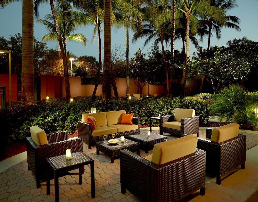 Courtyard By Marriott Fort Lauderdale Weston Exterior photo