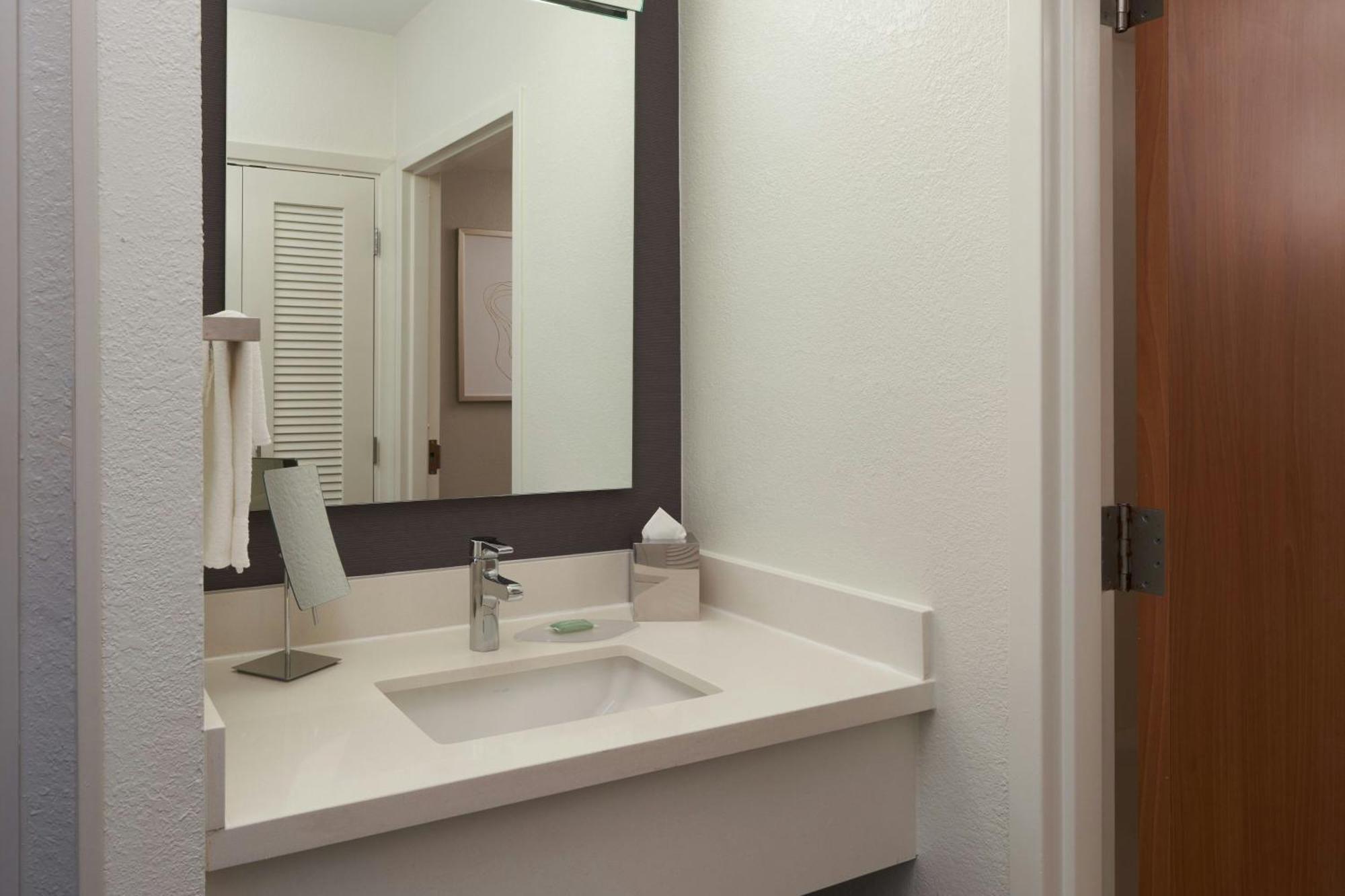 Courtyard By Marriott Fort Lauderdale Weston Exterior photo
