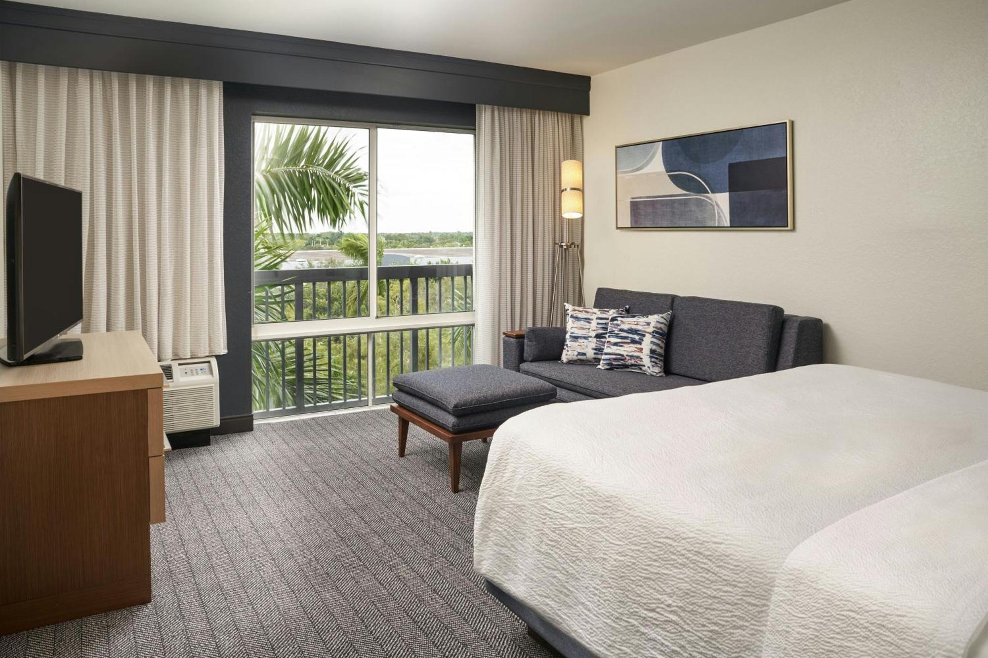 Courtyard By Marriott Fort Lauderdale Weston Exterior photo