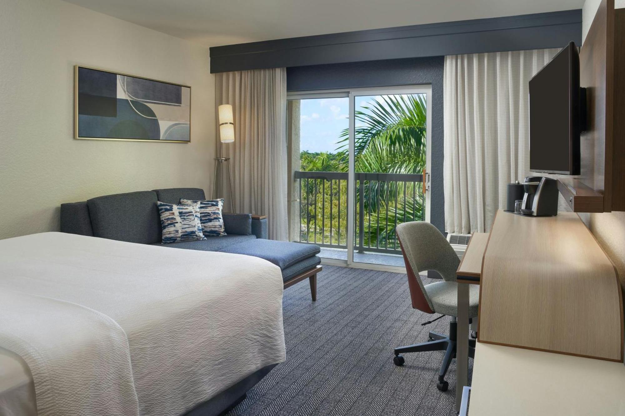 Courtyard By Marriott Fort Lauderdale Weston Exterior photo