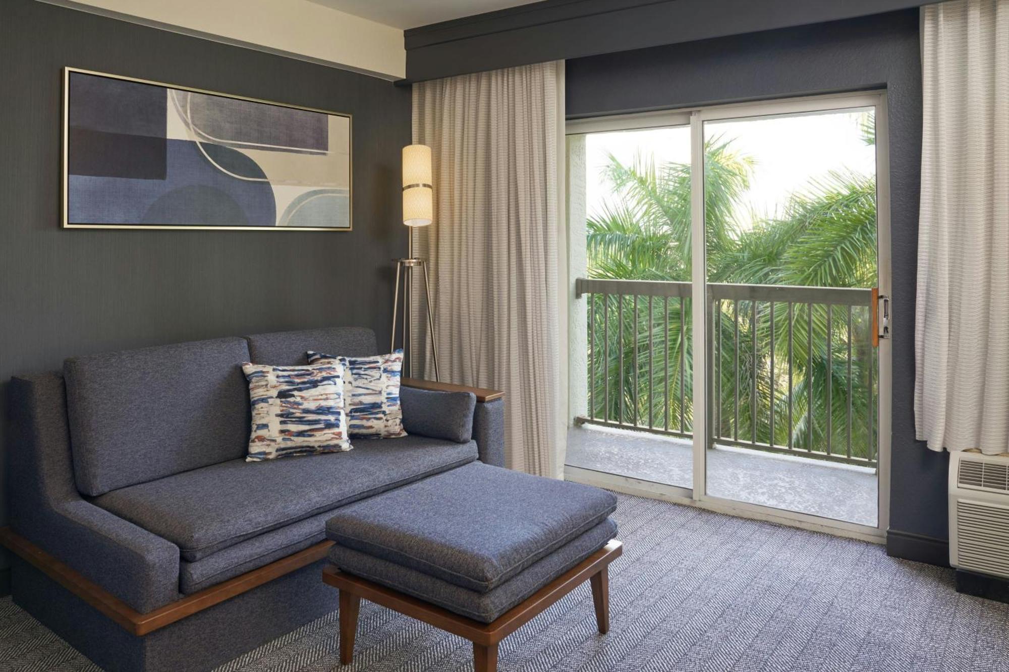 Courtyard By Marriott Fort Lauderdale Weston Exterior photo