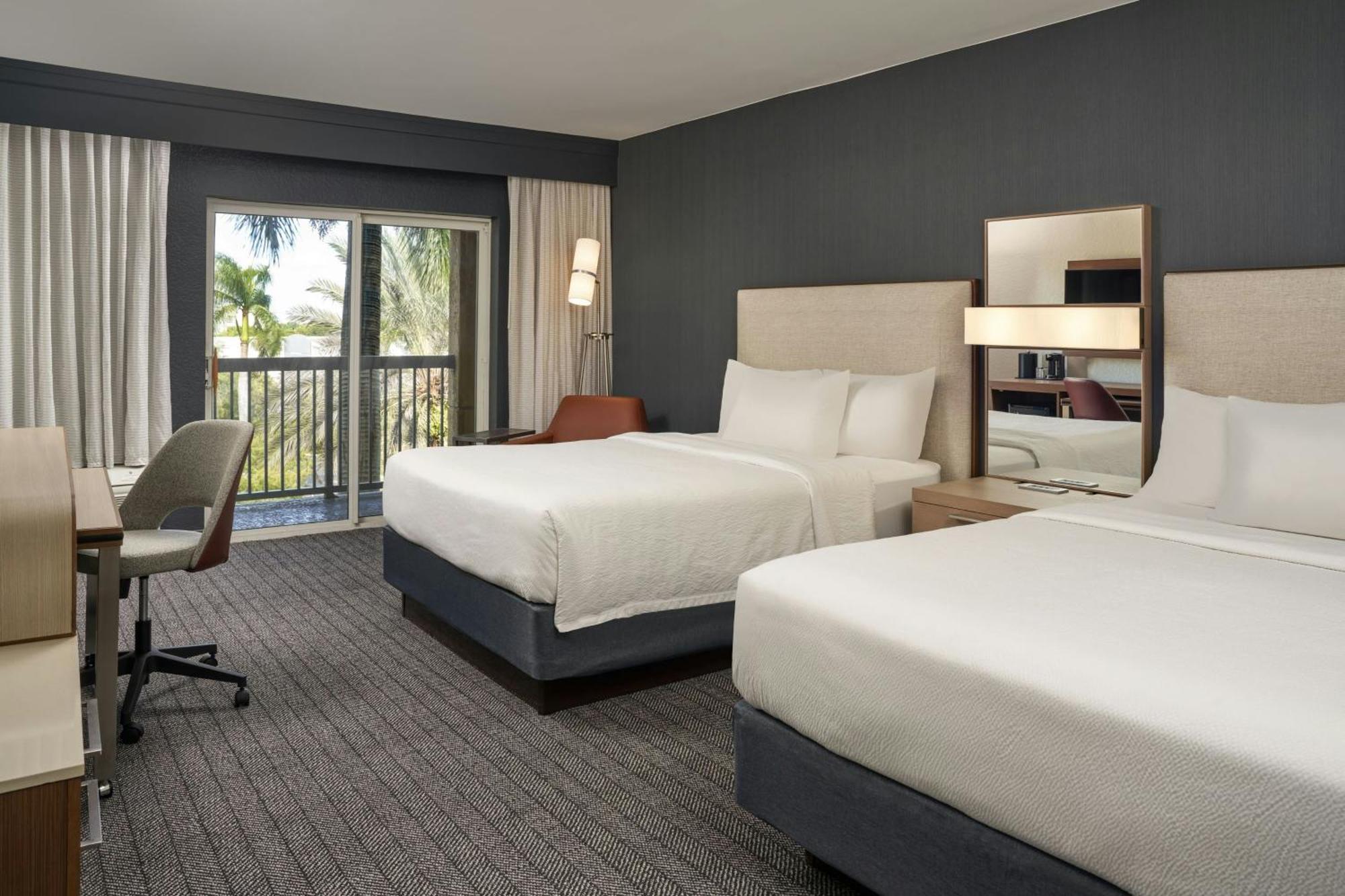 Courtyard By Marriott Fort Lauderdale Weston Exterior photo